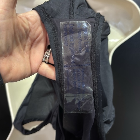 LA BLANCA Tummy control,crisscross V-neck keyhole,ruched,padded,adjust straps - Picture 11 of 13